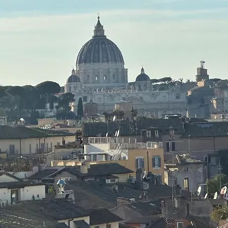 Navona Square Apartment *