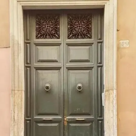 Navona Square Apartment *